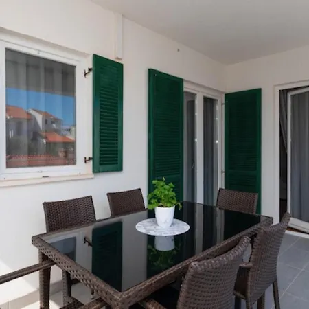 Supe Apartman Supetar